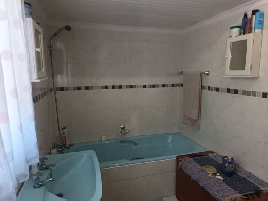 5 Bedroom Property for Sale in Carters Glen Northern Cape